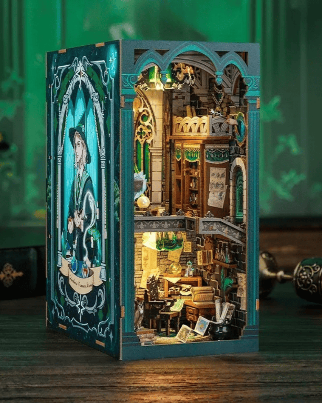 Book Nook Darkness Common Room