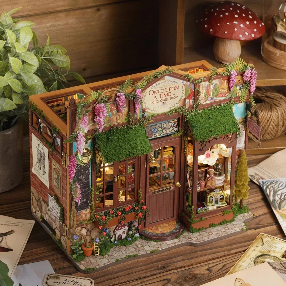 Book Nook Fairy-Tale Wonderhouse