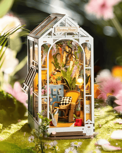 Book Nook Garden House