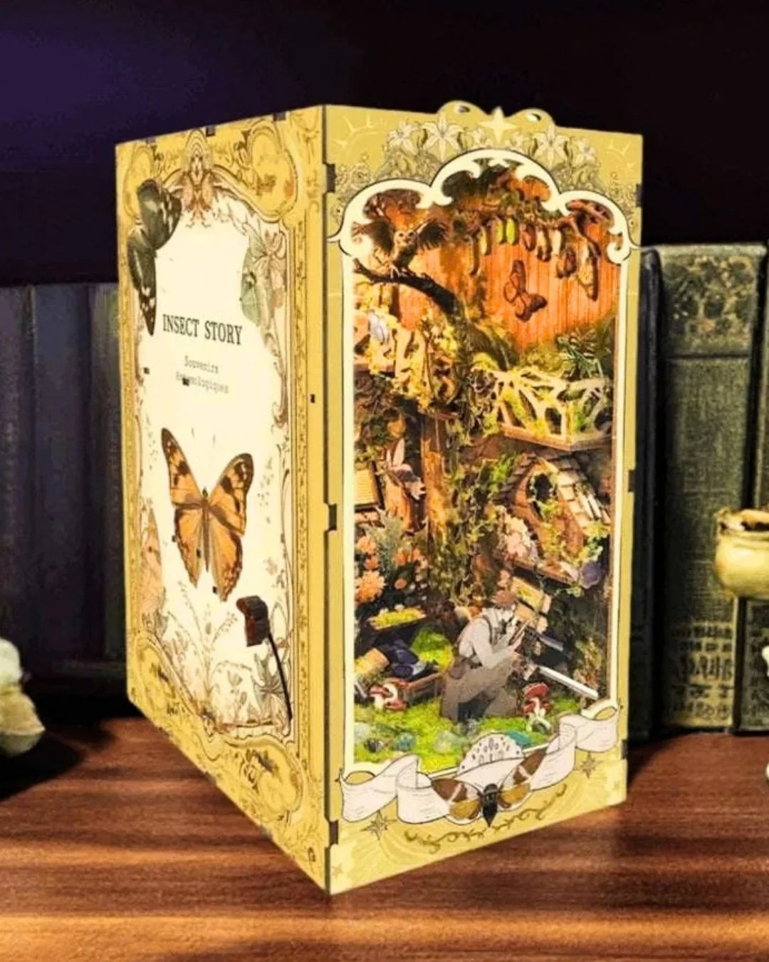 Book Nook Insect Story