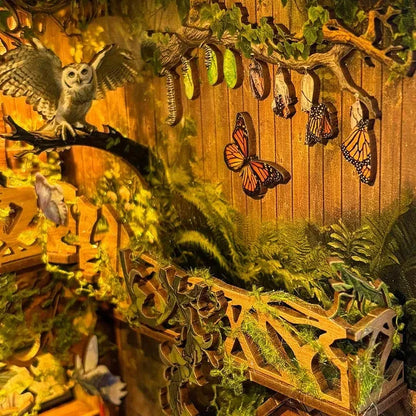 Book Nook Insect Story