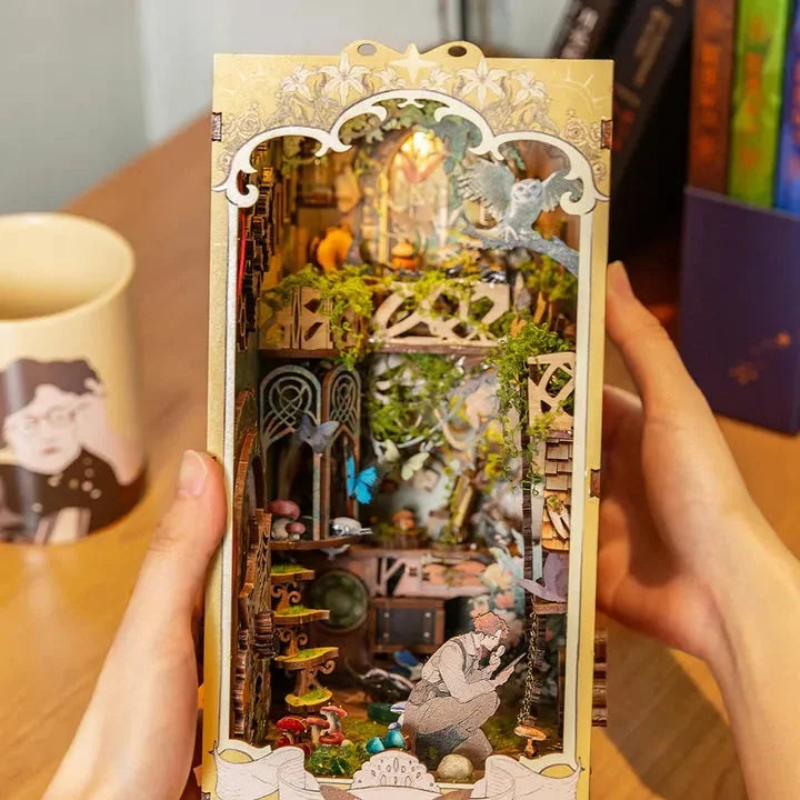 Book Nook Insect Story