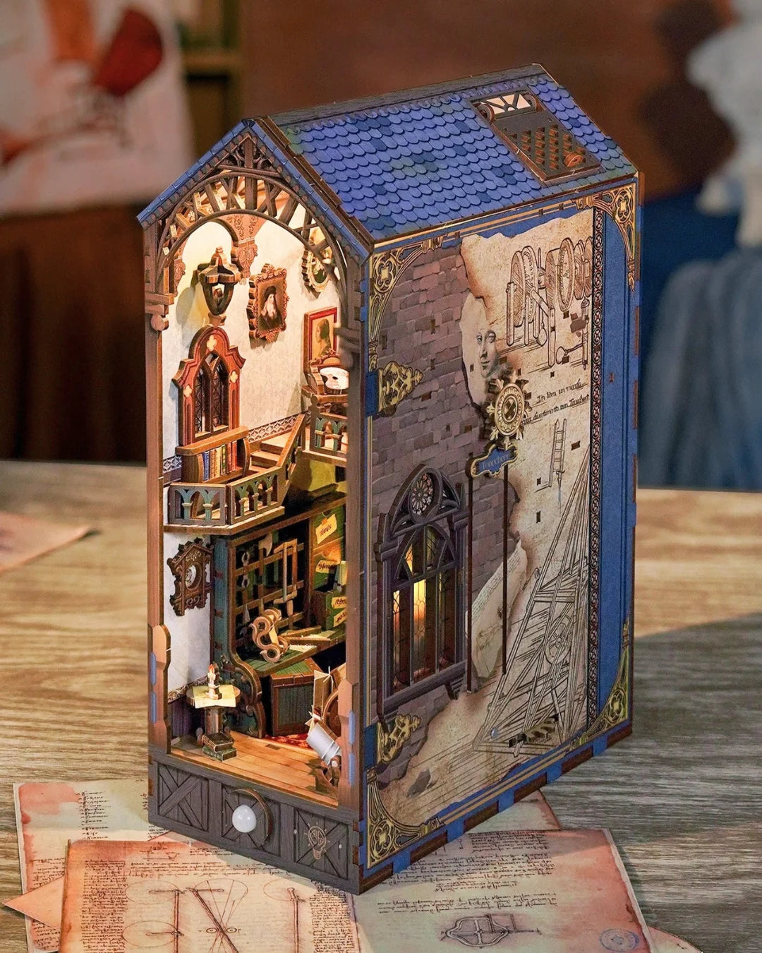 Book Nook Leonardo Da Vinci