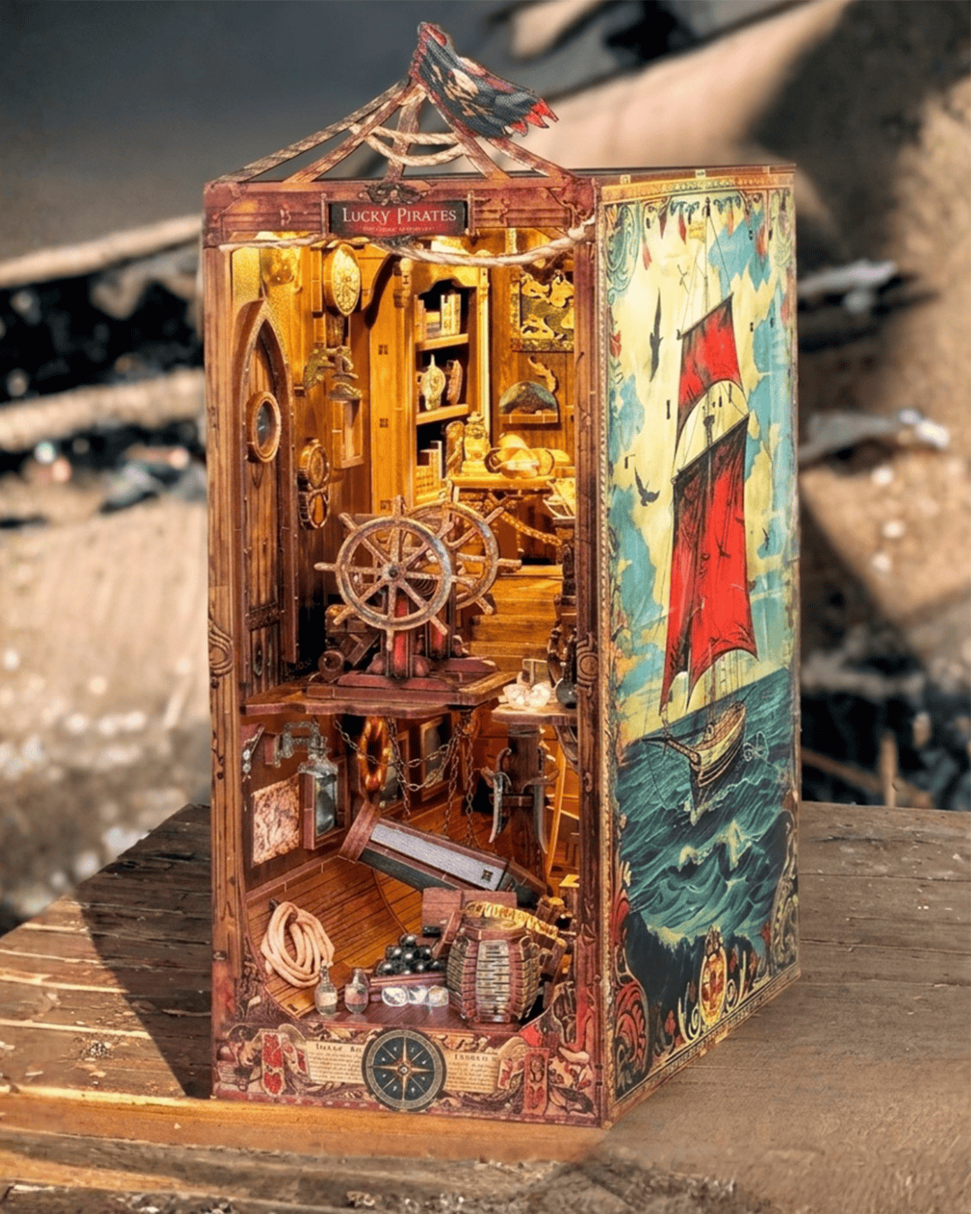 Book Nook Lucky Pirates