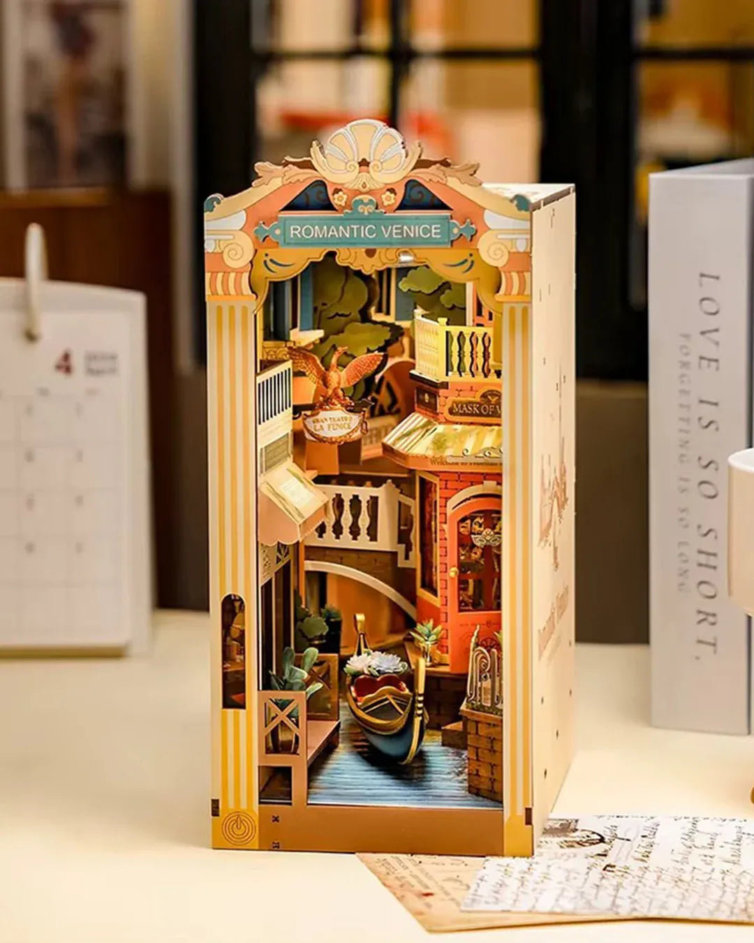 Book Nook Romantic Venice