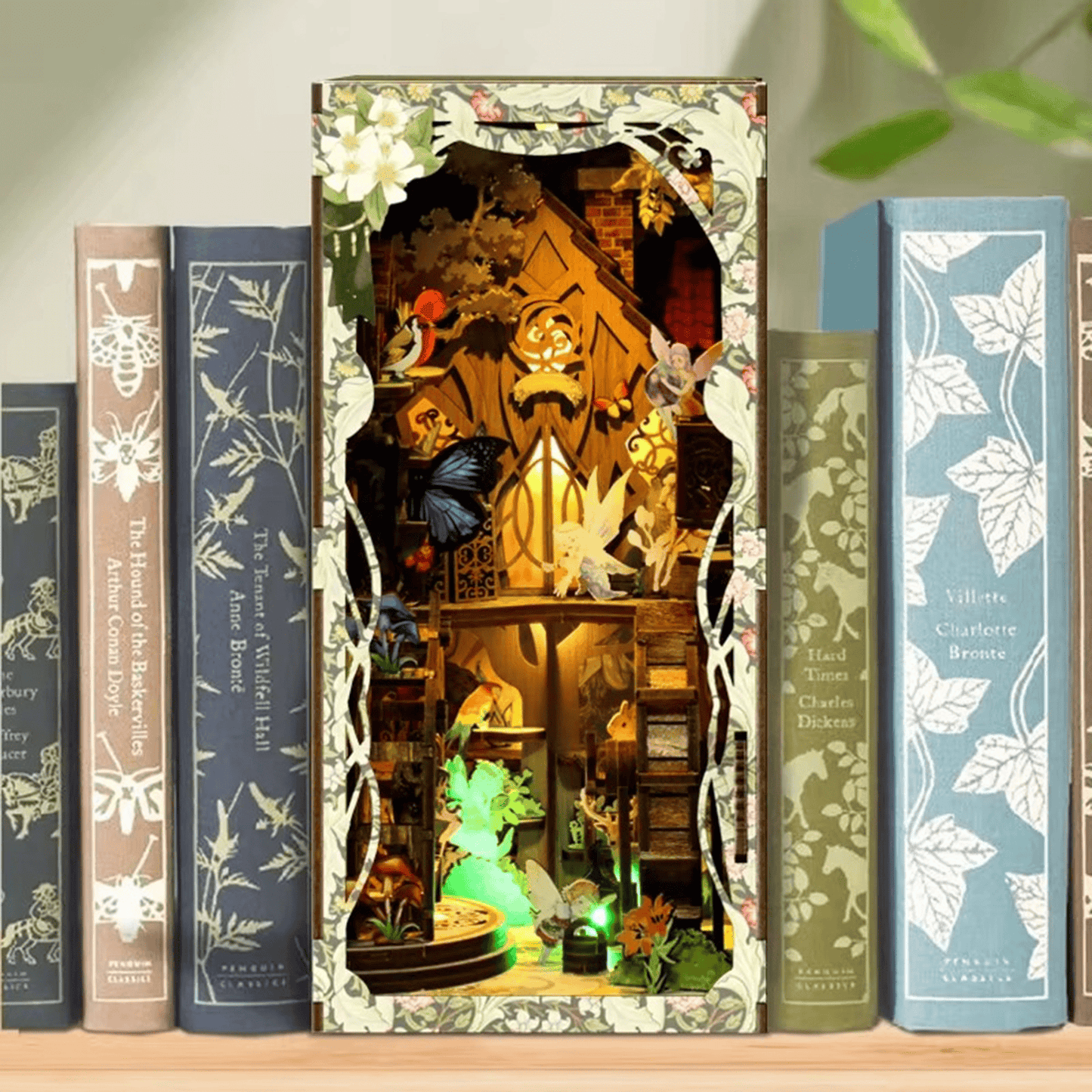Book Nook Secret World of the Forest